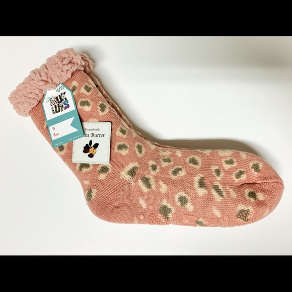 Muk Luks Shoes - NWT! Muk Luks shea butter cabin socks